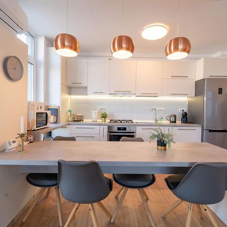 Modern Apollus Avenue - By Openhouse Apartments Тимишоара Экстерьер фото